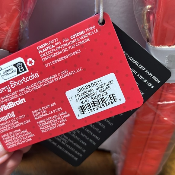 NWT Loungefly Strawberry Shortcake Strawberry House Mini Backpack - Picture 8 of 10